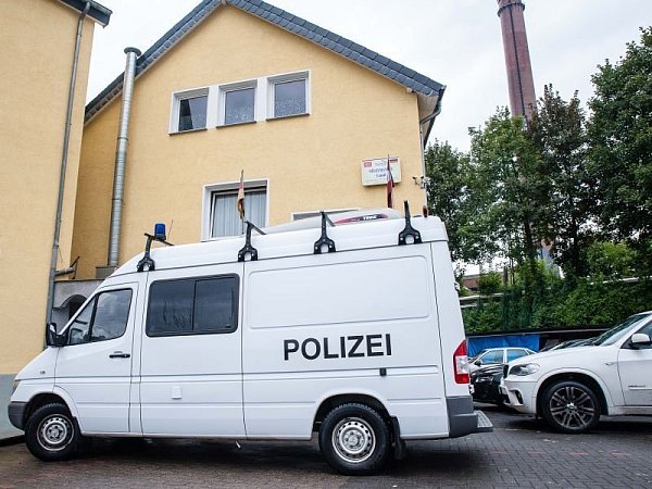 Ein türkischer Kulturverein an der Herforder Straße ist am Dienstagmorgen Ziel eines Brandanschlags geworden. - © FOTO: CHRISTIAN MATHIESEN