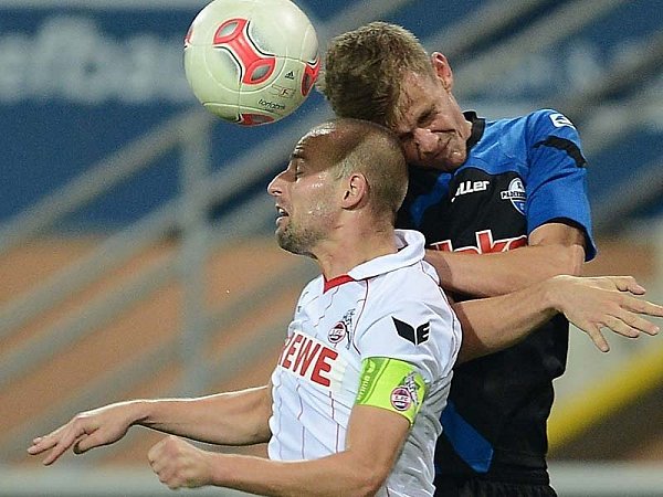 Paderborns Manuel Zeitz (r.) wird am Sonntag in Cottbus mit großer Wahrscheinlichkeit für den verletzten Mario Vrancic auflaufen. - © FOTO: MARC KÖPPELMANN