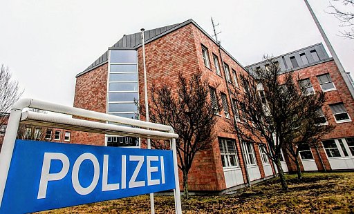 Bei der Polizei Bielefeld sollen mehrere Stellen von Regierungsbeschäftigten unbesetzt sein - mit drastischen Folgen. Auch andere Polizeibehörden klagen unter ähnlichen Problemen. - Andreas Zobe