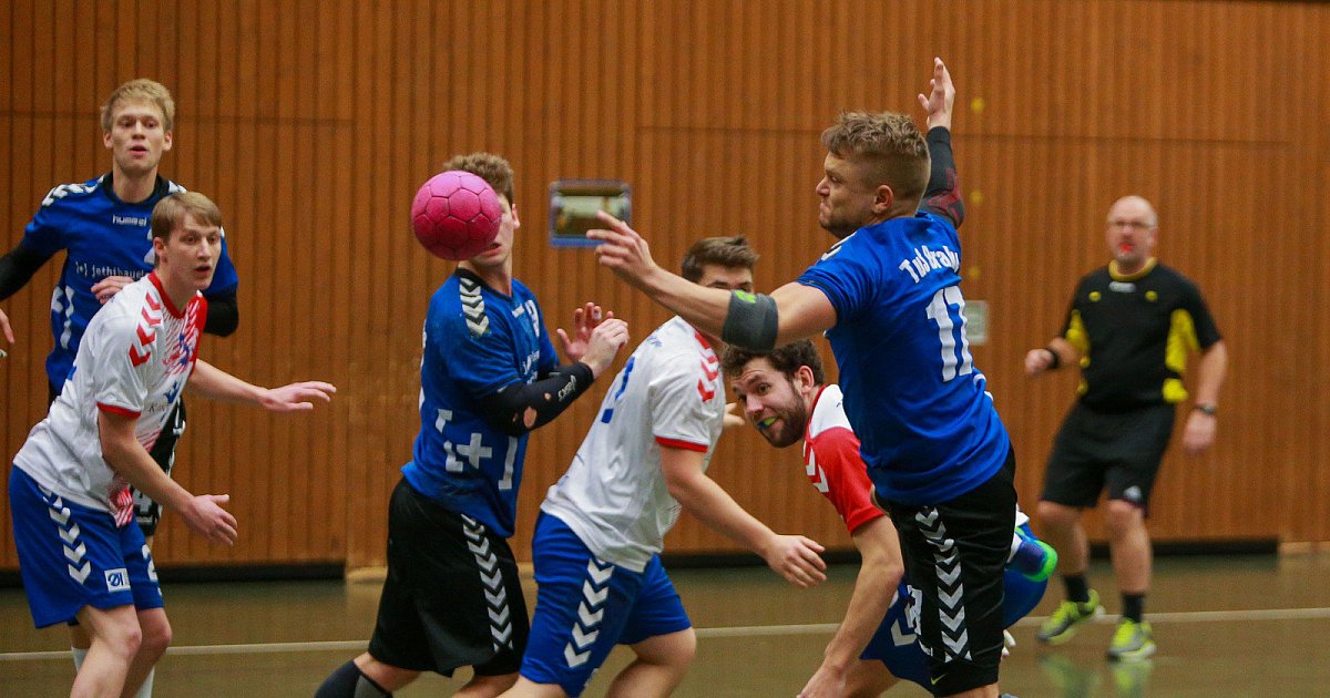 Blaue Karte im Handball sorgt für viel Gesprächsstoff | nw.de