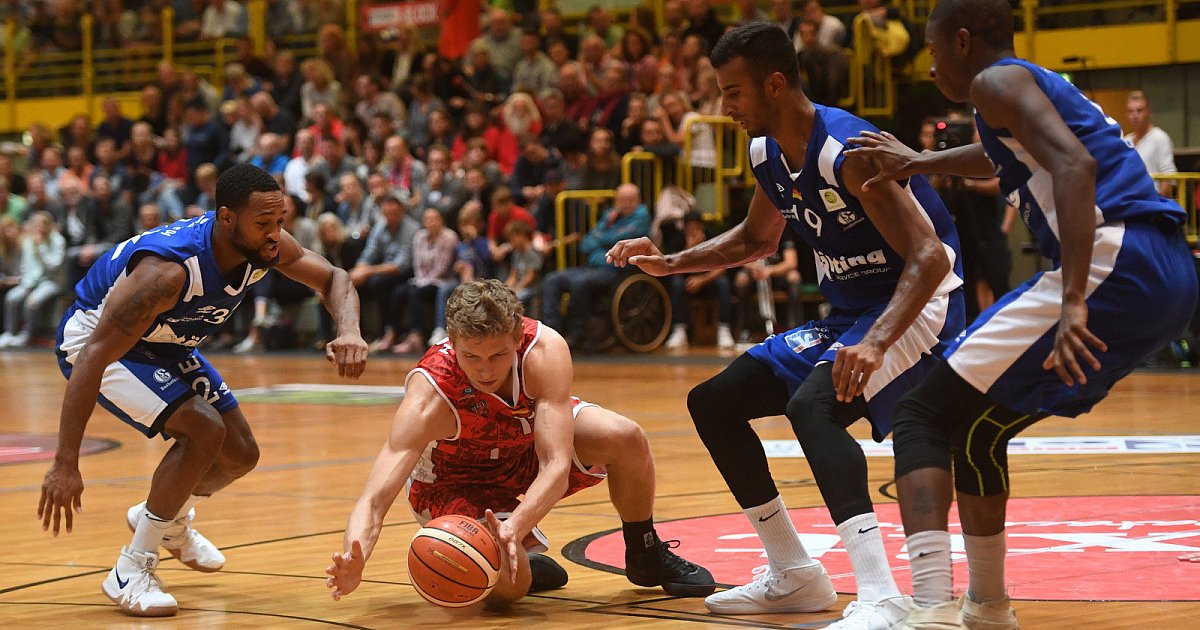 Uni Baskets verlieren Auftaktmatch nw.de