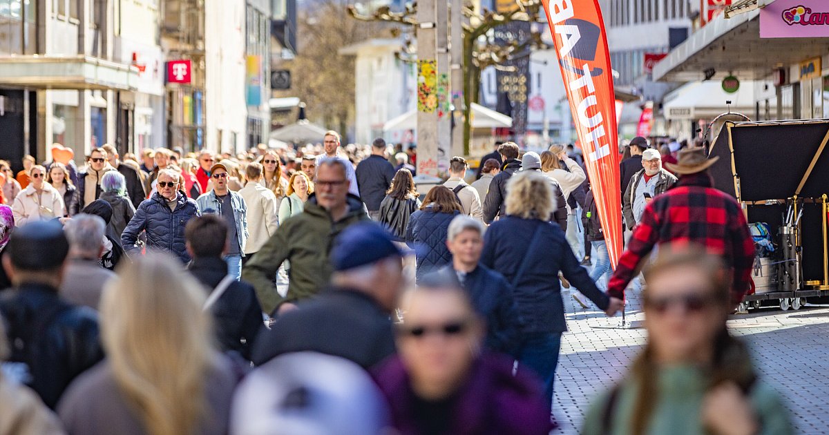 Verkaufsoffener-Sonntag-am-26-Oktober-Hier-in-OWL-haben-Gesch-fte-ge-ffnet