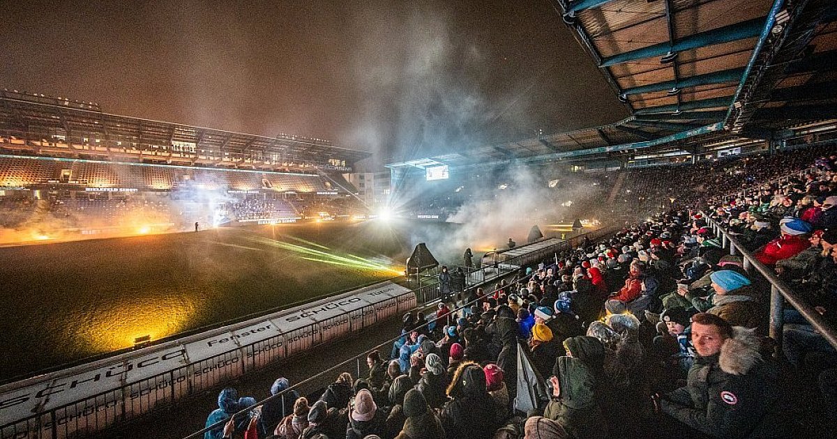 Bielefeld-singt-wieder-Weihnachtslieder-in-der-Sch-co-Arena
