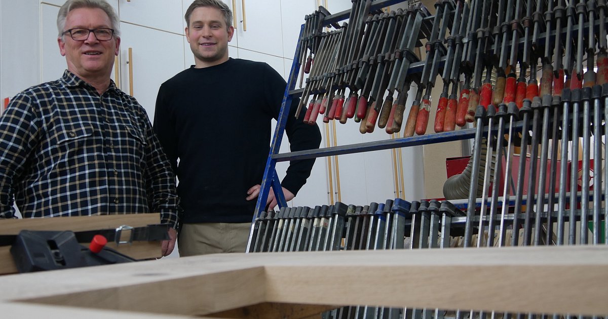 Nachfolge-statt-Neugr-ndung-28-J-hriger-bernimmt-Tischlerei-im-Kreis-Lippe