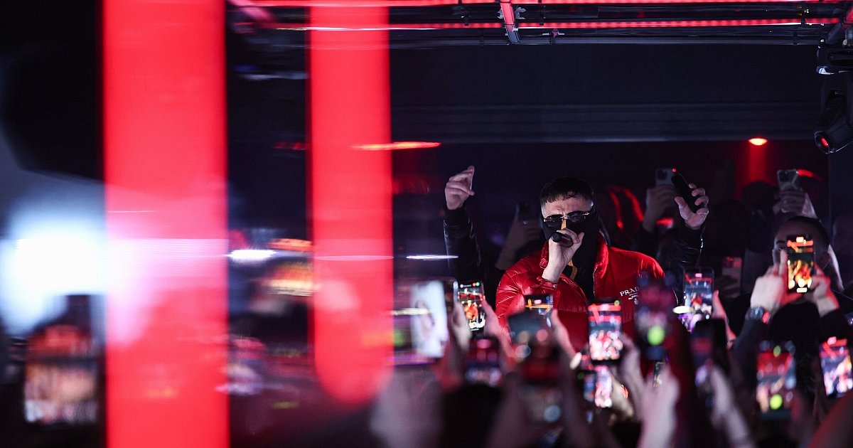 Rapper-Haftbefehl-legt-Blitzauftritt-in-Gie-en-hin