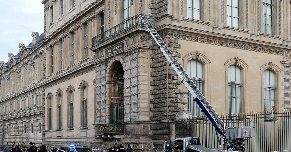 Louvre-Juwelen-Innenminister-gibt-Hoffnung-nicht-auf