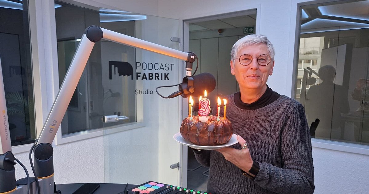 Jetzt-noch-Tickets-f-r-die-OstwestF-lle-im-Spiegelzelt-in-Bielefeld-gewinnen