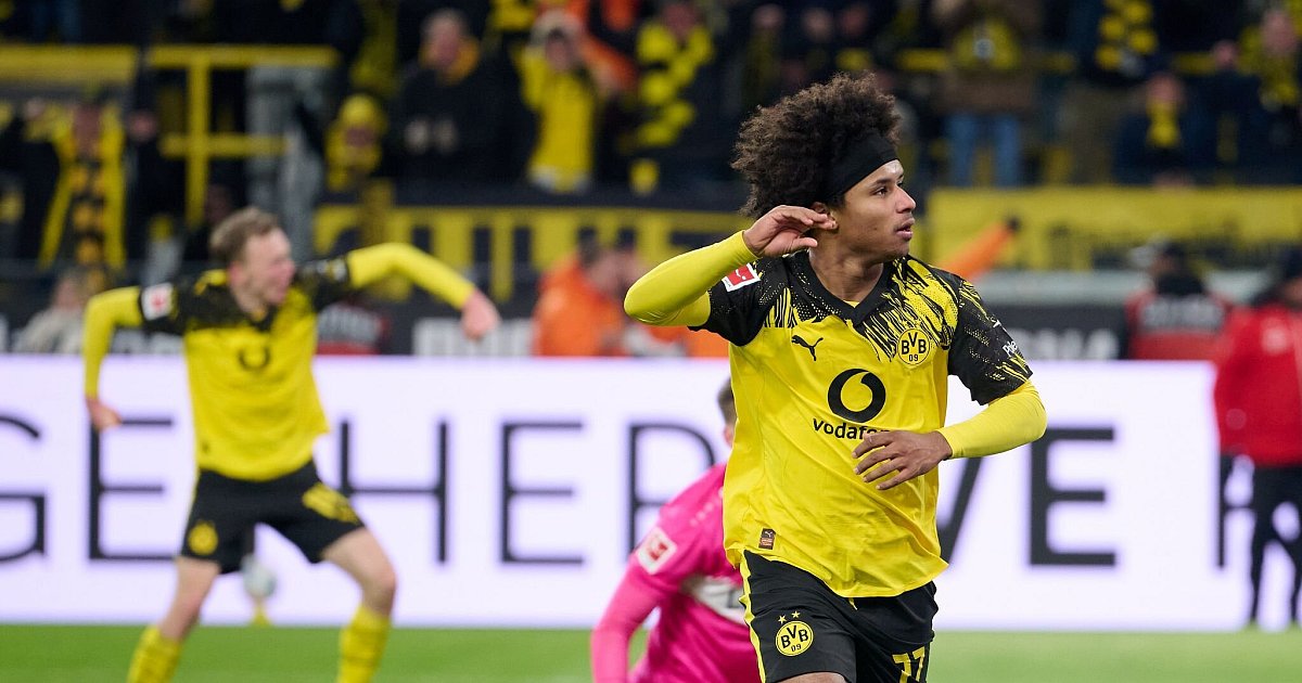 Adeyemi-trotzt-Waffenwirbel-Torjubel-als-klare-Ansage