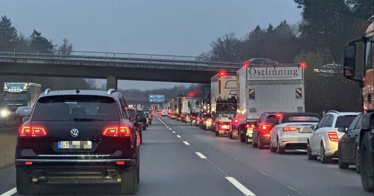 T-dlicher-Unfall-A33-bei-Bielefeld-Richtung-Paderborn-voll-gesperrt