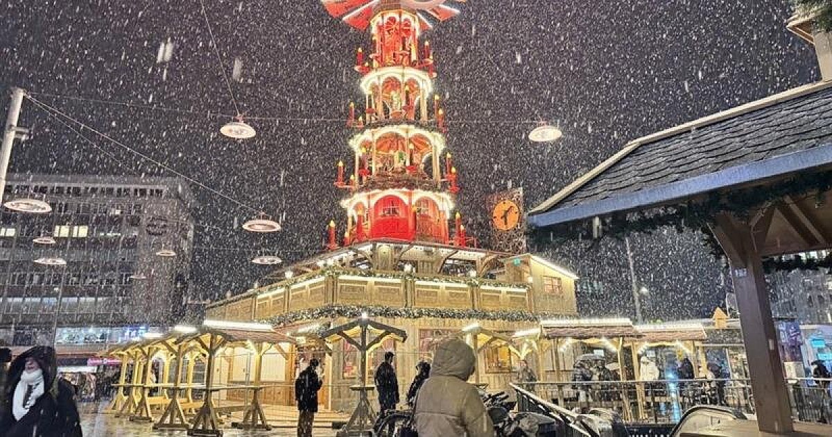Weihnachtsmarkt-und-Eisstockschie-en-Das-ist-am-ersten-Adventswochenende-in-OWL-los