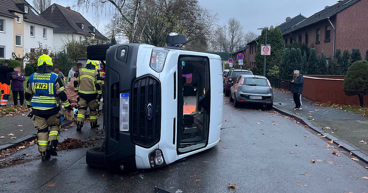 Mehrere-Verletzte-nach-Unfall-mit-Senioren-Transporter-Herforder-an-Kollision-beteiligt