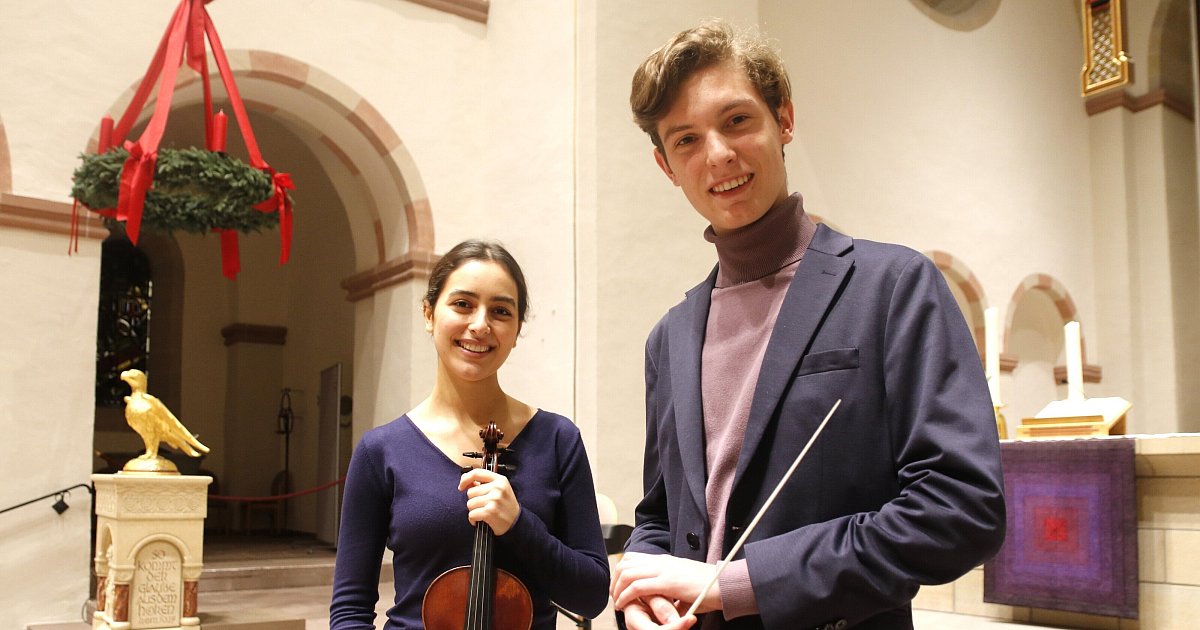 -Musik-ist-der-Lebensinhalt-Junge-Musiker-geben-Konzert-in-der-Paderborner-Abdinghofkirche