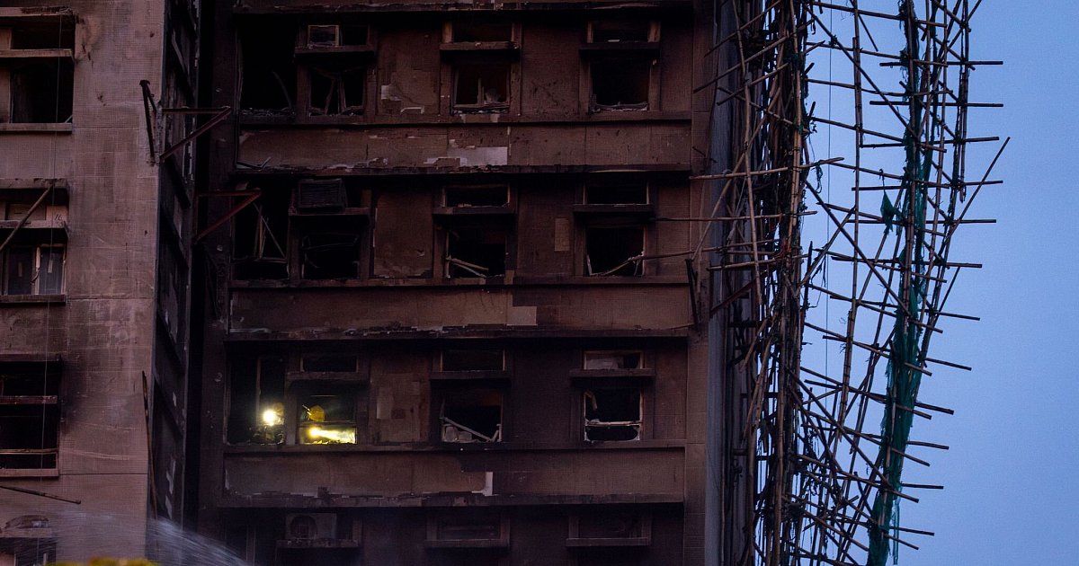 Opferzahl-nach-Hochhaus-Brand-in-Hongkong-steigt-auf-83