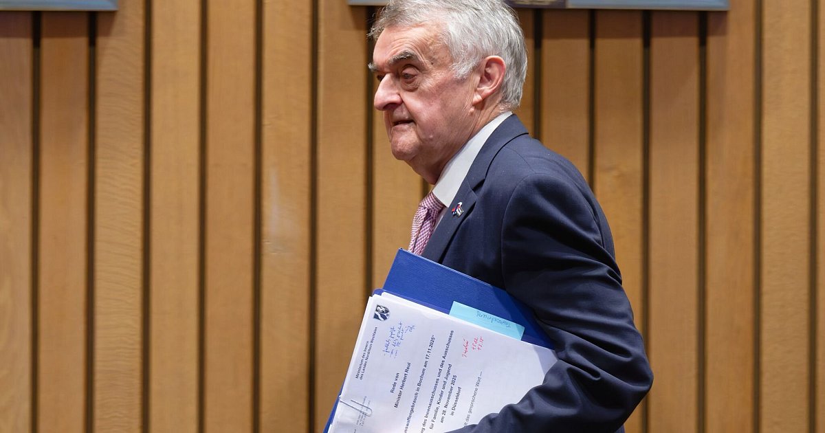 Ermittler-Schuss-auf-bewaffnete-Zw-lfj-hrige-im-Treppenhaus