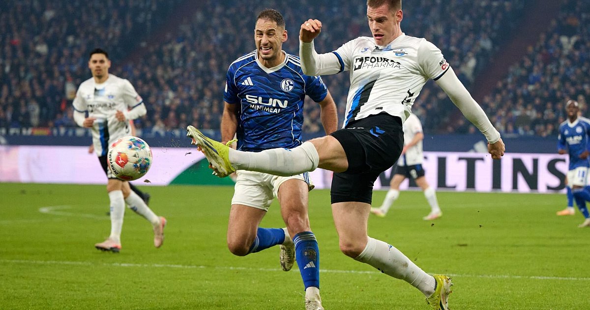 Schalke-04-st-rzt-den-SC-Paderborn-von-der-Spitze