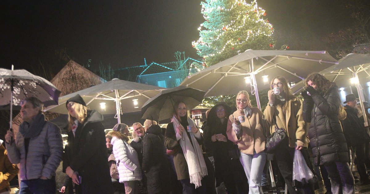 200-Besucher-bei-besinnlichem-Gl-hweinabend-in-Spenge