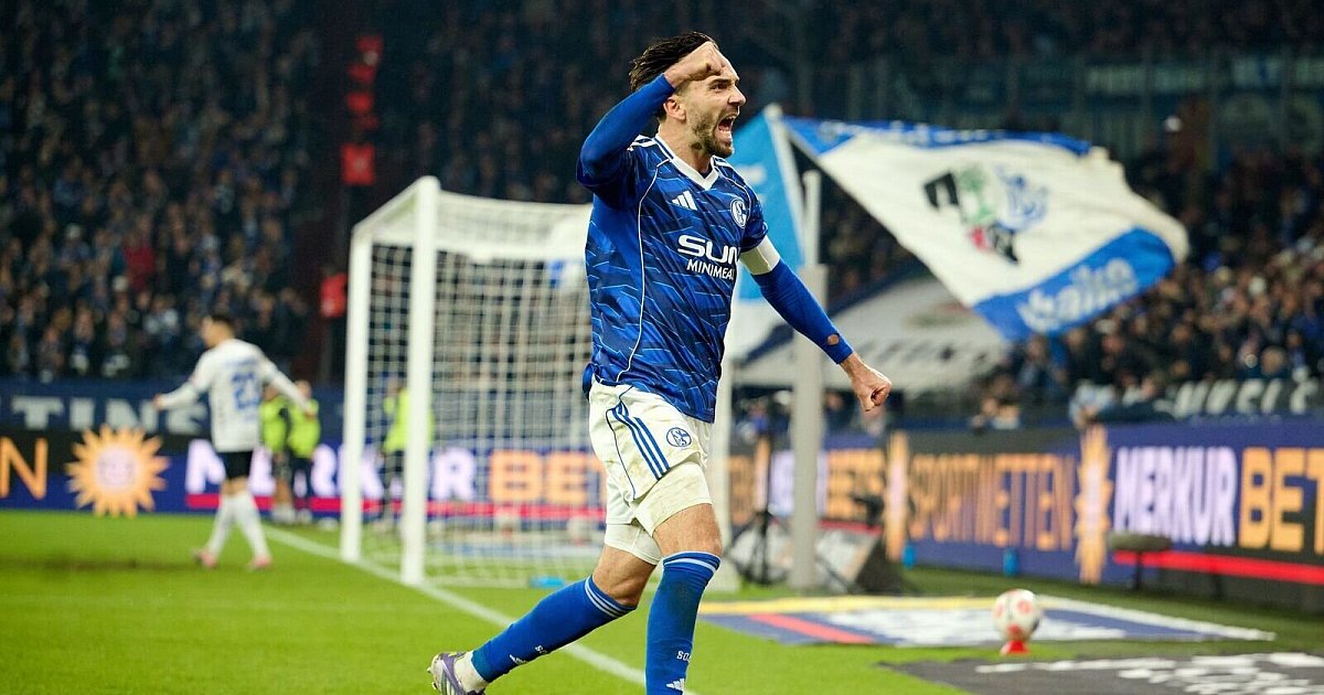 2-1-gegen-Paderborn-Schalke-ist-Tabellenf-hrer