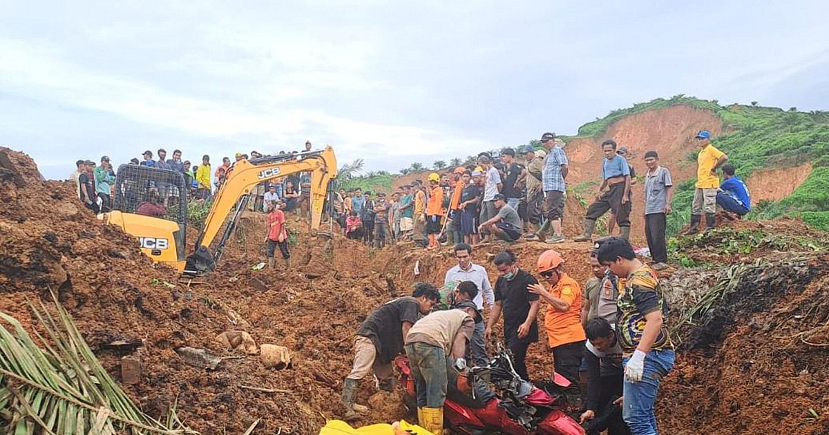 Mindestens-225-Tote-nach-berschwemmungen-in-Indonesien