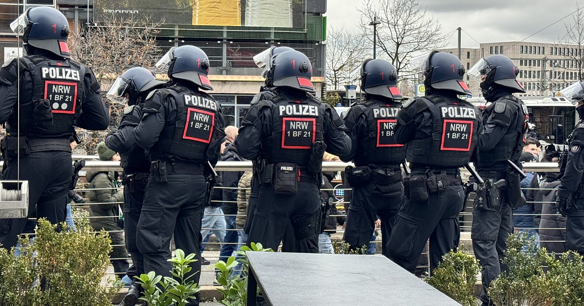 Graffiti-Krieg-und-Polizei-Gro-einsatz-Heute-kommt-es-zum-Derby-Bielefeld-gegen-M-nster