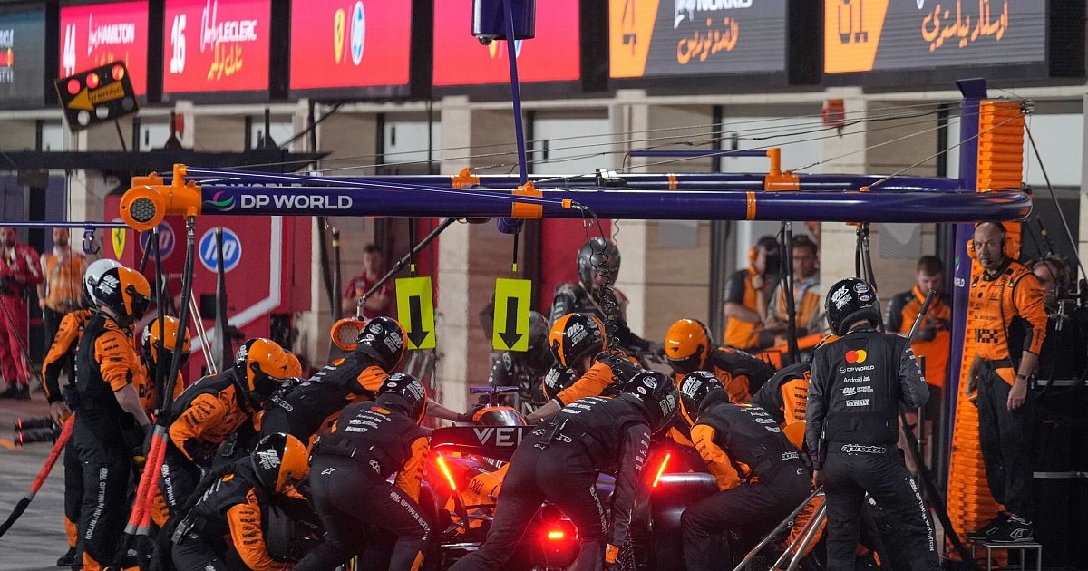 Presse-zum-Katar-Rennen-Beide-McLaren-mussten-ausbluten