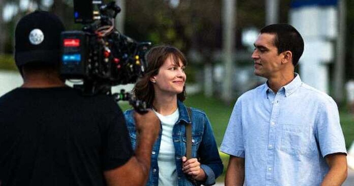 US-Schauspielerin-Jana-Nawartschi-aus-Bielefeld-besucht-Heimat-f-r-Filmvorf-hrung