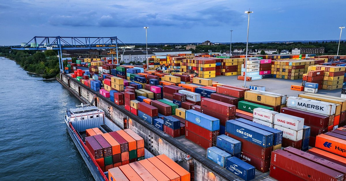 OECD-sieht-leichten-Aufschwung-Industrie-warnt-vor-Krise