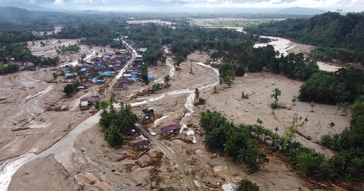 Flutkatastrophe-auf-Sumatra-Zahl-der-Toten-steigt-auf-750