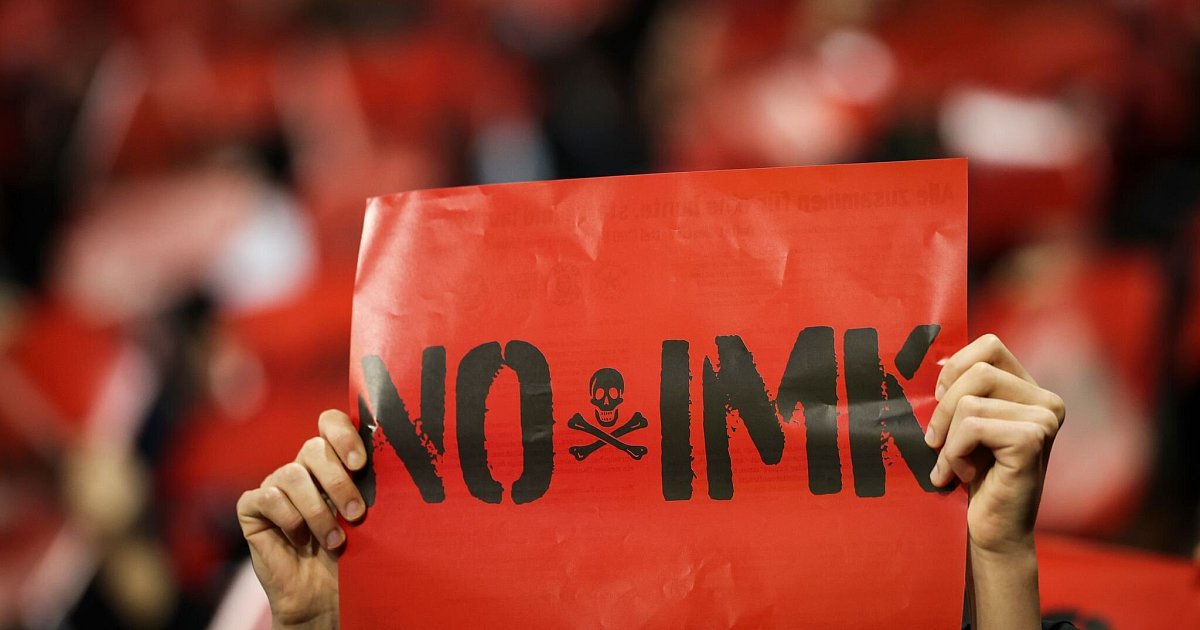 Stadion-Sicherheit-Personalisierte-Tickets-vom-Tisch