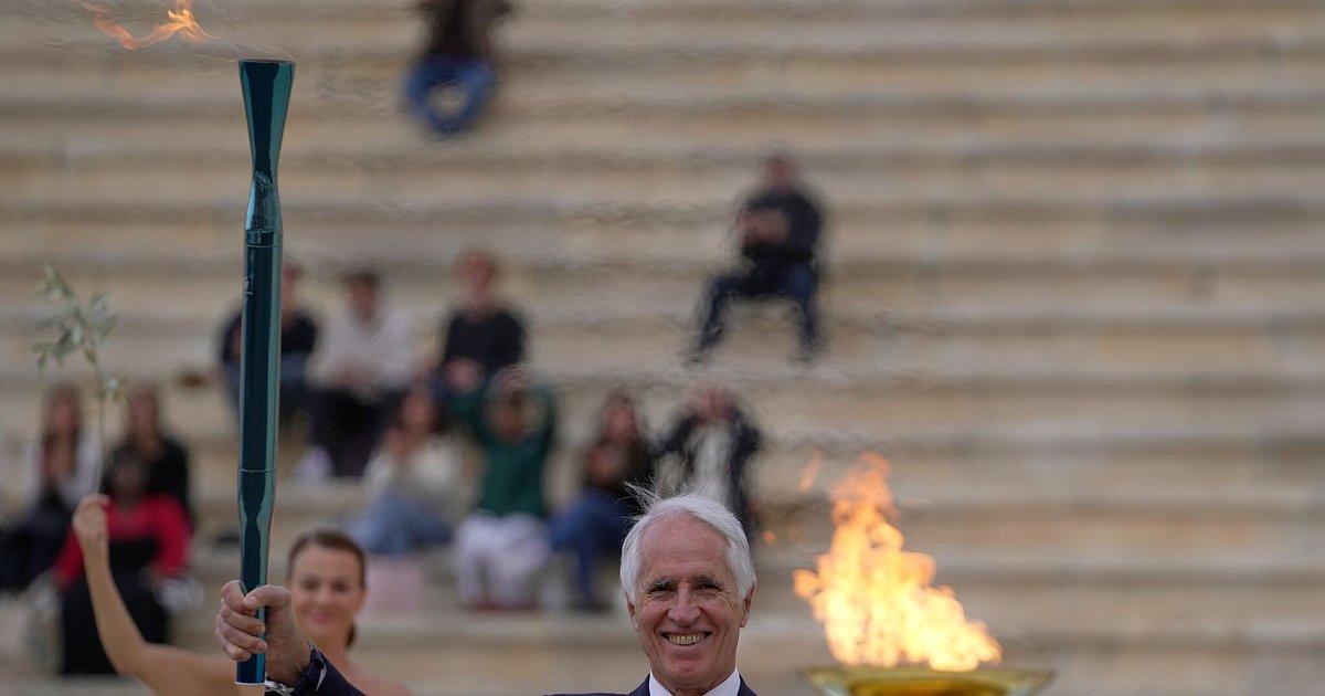 Olympische-Flamme-reist-f-r-2026-von-Athen-nach-Italien