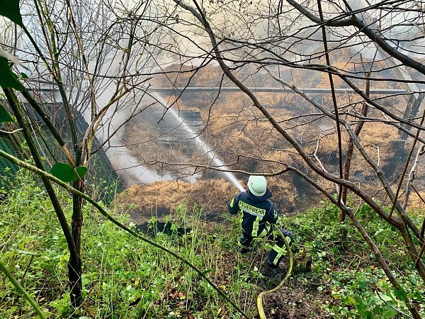 Brandabschnitt 3: Löschen im Rücken der Remise. - © Stefan Becker