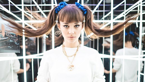 Larissa Rieß, bekannt als DJane Lari Luke, tritt beim Campus-Festival 2025 in Bielefeld auf. - © dpa