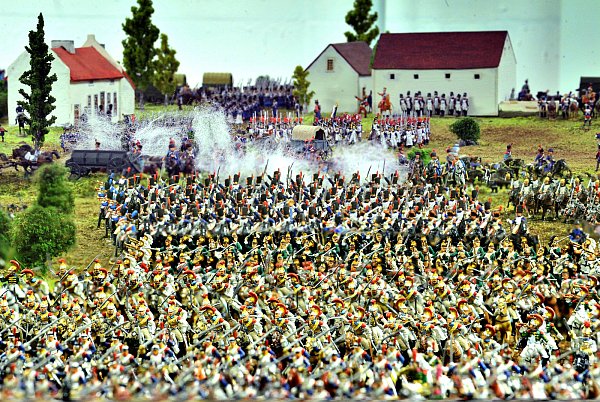 15.000 Zinnsoldaten für die Schlacht von Waterloo.