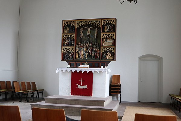 Der Altarraum der Kirche. - © Sonja Rohlfing