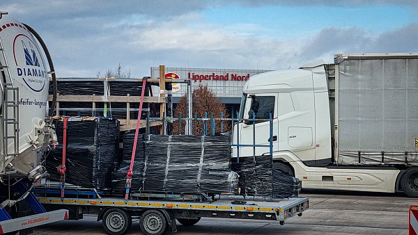 A2 Lipperland Nord ADAC sagt hier parken die LKW-Fahrer besonders schlimm - © Moritz Trinsch