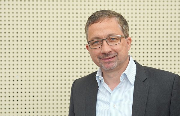 Wirtschaftswissenschaftler Frank Riedel - © Uni Bielefeld
