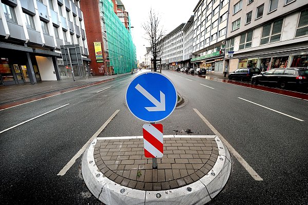 Die Feilenstraße führt von der Jöllenbecker Straße zum Willy-Brandt-Platz. Der Hauptbahnhof mit seinem Amüsierviertel am Boulevard ist nicht weit weg. - © ANDREAS FRUECHT