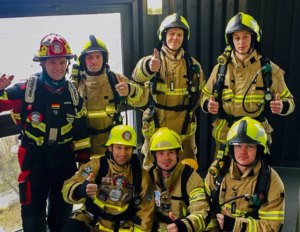 Insgesamt 17 Feuerwehrmännern aus NRW und Niedersachsen veranstalten am Samstag, 16. November, an der Universität Paderborn wieder einen Charity-Lauf. - © Firefighter OWL