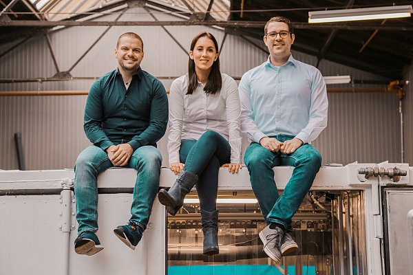 Das Gründerteam um Christian Steinbach (v.l.), Carolin Ackermann und Kai Wagner. - © Seawater Cubes