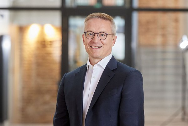 Karsten Wildberger soll Digitalminister werden. Er ist Manager von Ceconomy, dem Mutterkonzern der Elektronikmarktketten Media Markt und Saturn. - © Oliver Roesler

oro-Phot/CECONOMY