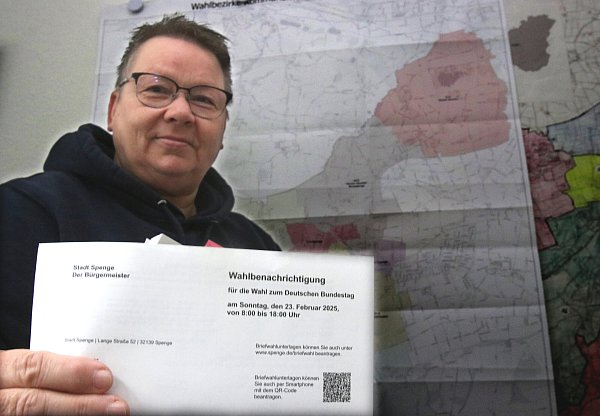 Cornelia Meier-Englschalk bitte um Nachricht, wenn per Fax angeforderte Brefwahlunterlagen noch nicht angekommen sein sollten. - © Andreas Sundermeier
