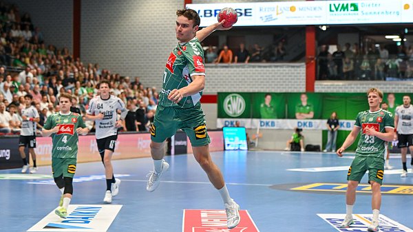 Lasse Franz auf dem Weg zu seinem ersten Bundesligator. - © Angela Metge