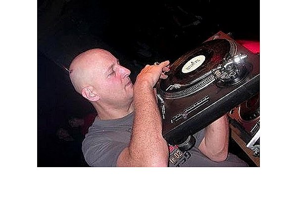 Shaun Parker, der seine DJ-Karriere 1985 in diversen kleineren Club begann. - © FOTO: HELGA KROOSS