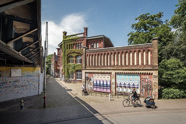Die Gütersloher Weberei wird auf der Radtour eine von zahlreichen Stationen sein, zu der es Einblicke und Infos gibt. - © Detlef Guethenke