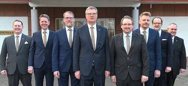 Die neu gewählte Bataillonsspitze im PBSV um Oberst Bernd Zengerling (Mitte). - © Ulrich Petzold / PBSV