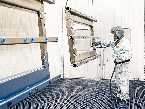 Oltrogge projektiert weltweit schlüsselfertige Lackieranlagen für die Hand- und Automatikapplikation.  - © Oltrogge GmbH & Co. KG