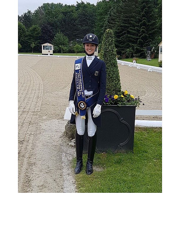 Doppel-Gold bei der EM: Lia Welschof aus Hövelhof. - © Privat