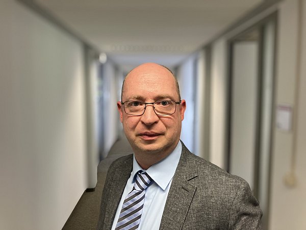 Der Bielefelder Oberstaatsanwalt Carsten Nowak ermittelt international in dem Strafverfahren rund um den OneCoin-Betrug. - © Jens Reichenbach