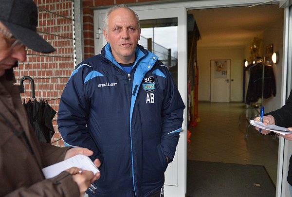 Cheftrainer: Ali Beckstedde geht mit dem SC Wiedenbrück optimistisch in den zweiten Saisonteil. - © Jens Dünhölter