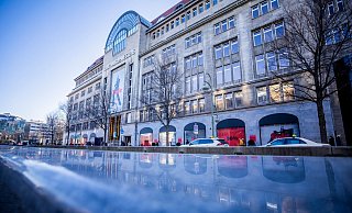 Das Kaufhaus des Westens (KaDeWe) in Berlin. - Christoph Soeder/dpa