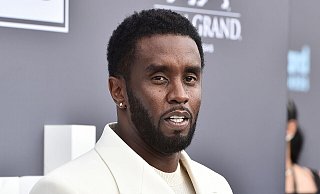 Sean Combs ist in ein anderes Gefängnis verlegt worden. (Archivfoto) - Jordan Strauss/Invision/AP/dpa